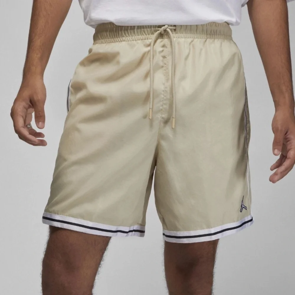 Nike Air Jordan Essentials Woven Shorts Flow Rattan Beige Size Medium - Picture 2 of 11